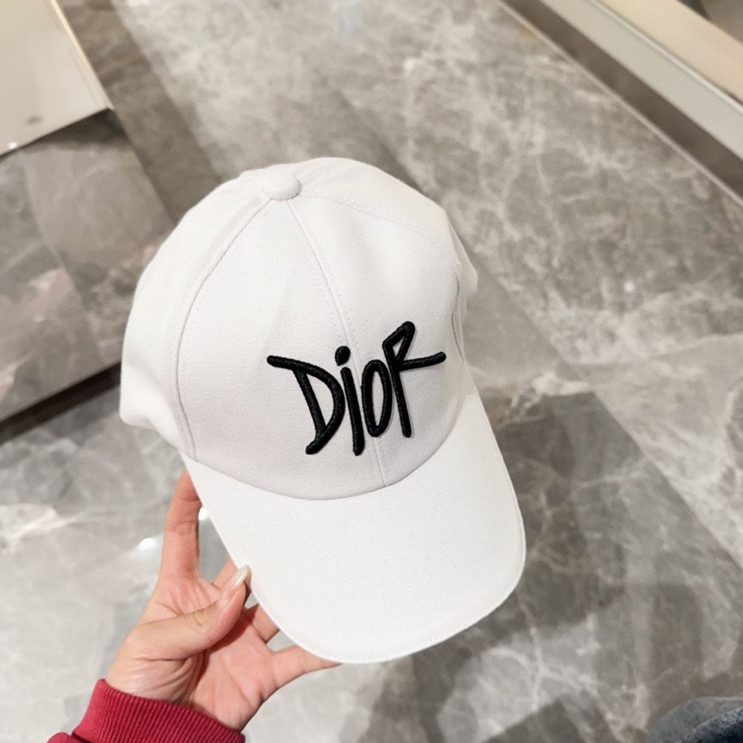 Christian Dior Caps